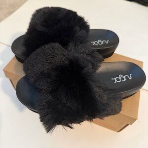 Fluff Sugar Black Faux Fur Platform Slide Sandals Size 7 New